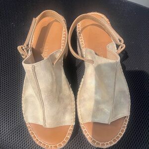 Women's Espadrilles in‎ metallic. Sz 7